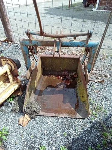 Used Ford 3 pt. Rear Pond Scoop reversible
