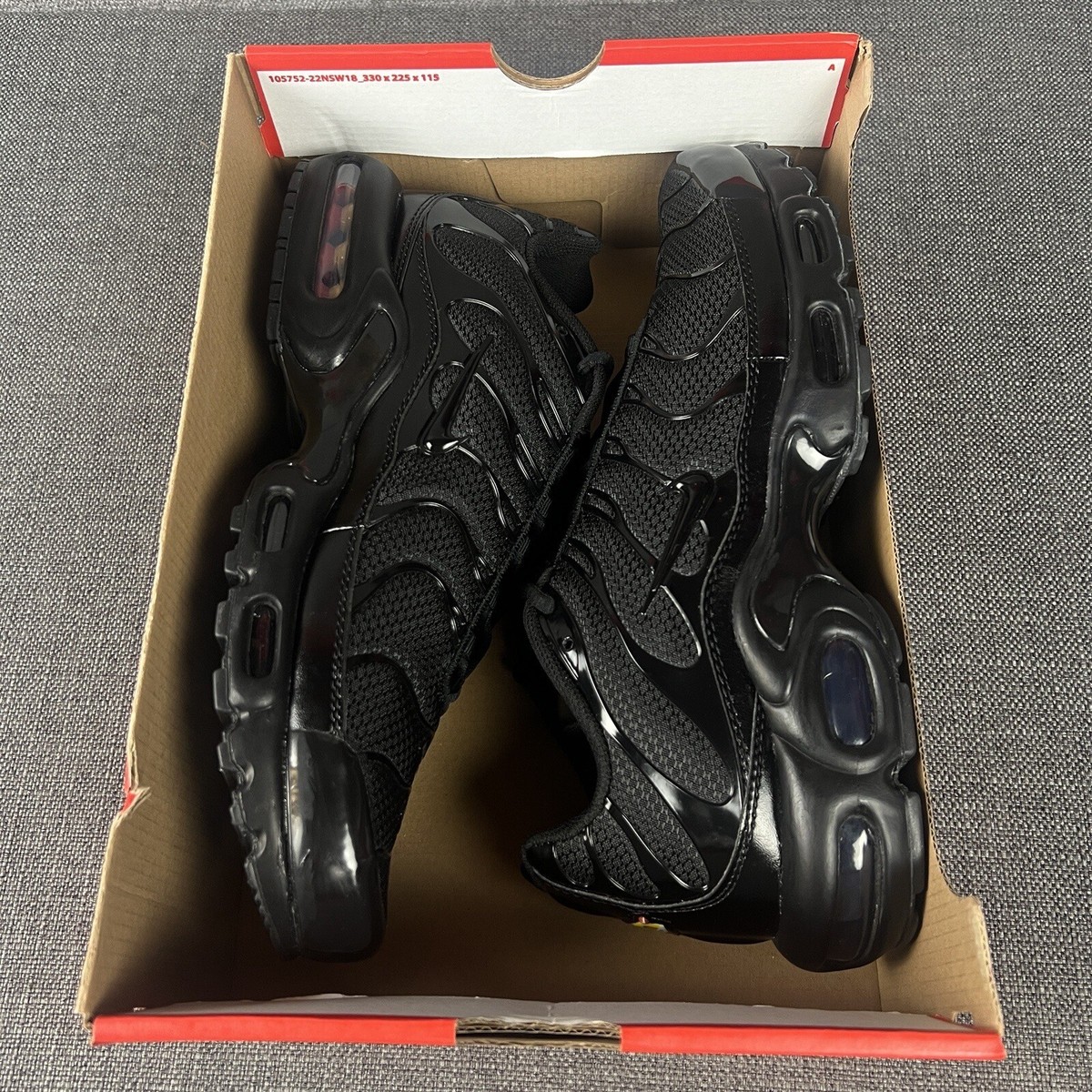 Nike Air Max Plus Triple Black Sneakers Shoes 604133-050 New Nike Air Max Plus Triple Black Sneakers Shoes 604133-050 New