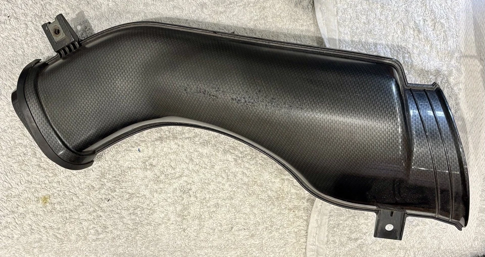 Prese d'aria GSXR1000 K1 K2, condotti d'aria GSXR1000 K1 K2   - Immagine 4 di 4