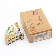 Folding fan shaped incense container by Hashimoto Jotake, W4.2", Japan vintage