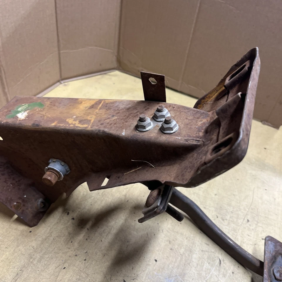 Ford Mustang Mercury Cougar 1968 montaje de pedal automático sin alimentación Foto 4 de 4