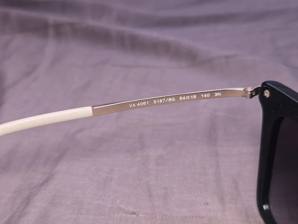 Gafas de sol para mujer Valentino Rockstud Foto 4 de 4