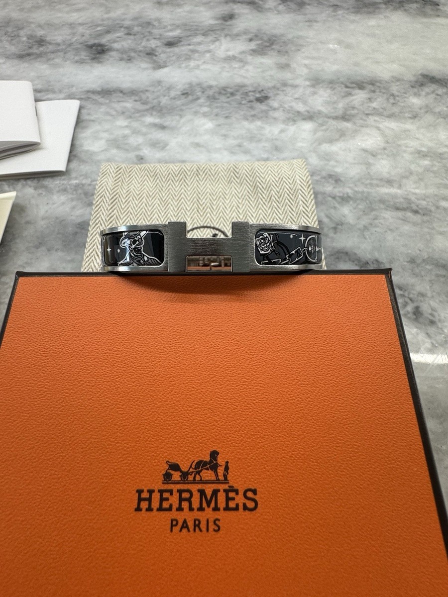 HERMES Clic HH C'est la Fete バングル【ランクA】 704417FB03_video_2-AVS?&fit=
