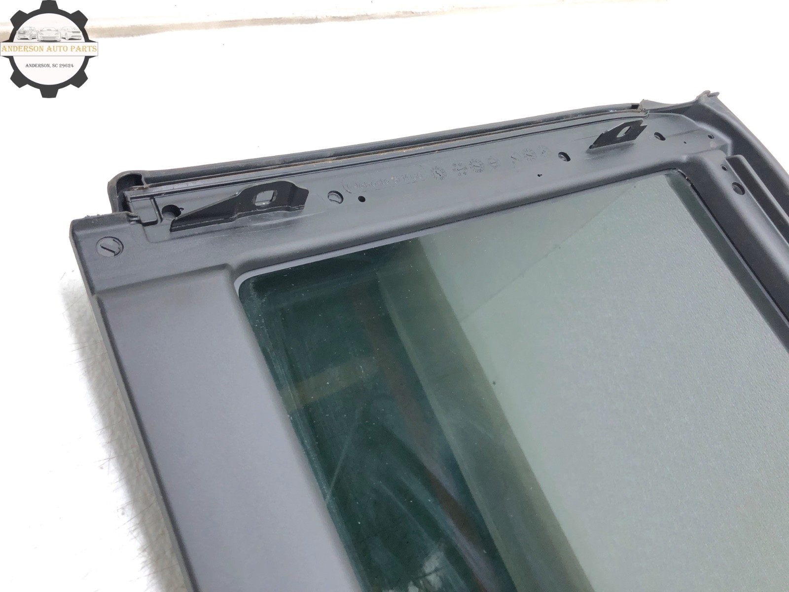 2017-2024 MASERATI LEVANTE REAR SUNROOF PANEL GLASS WINDOW OEM