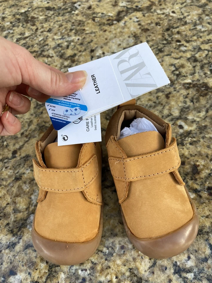 NWB ZARA Bebé Unisex Marrón Cuero Botellas ZAPATILLAS Talla EE. UU. 3 UE 18 b618 Nuevo Foto 2 de 4