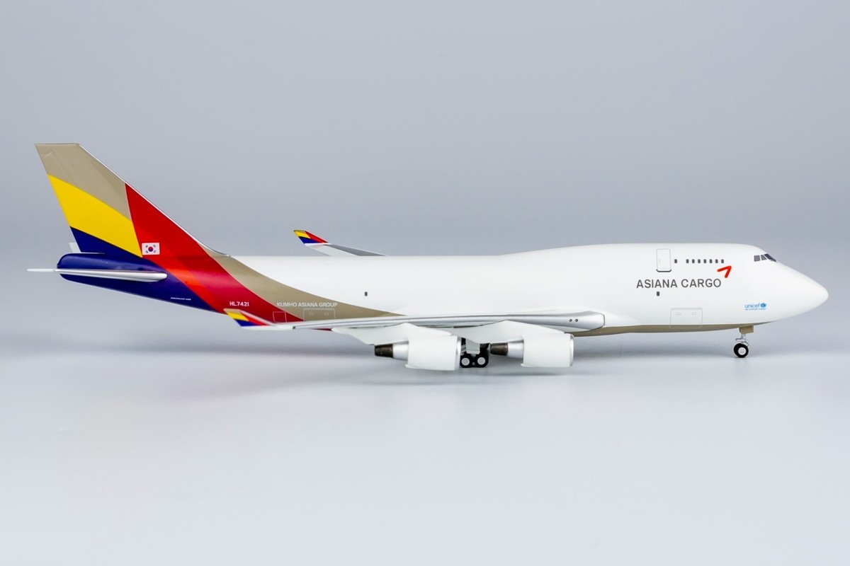 NG Model 1:400 Asiana Airlines Boeing B747-400BDSF Diecast