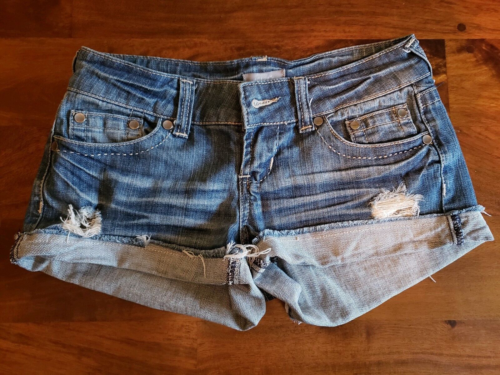 Womens dELiAs Shorts Size 3/4  Denim Cutoff Jean … - image 1