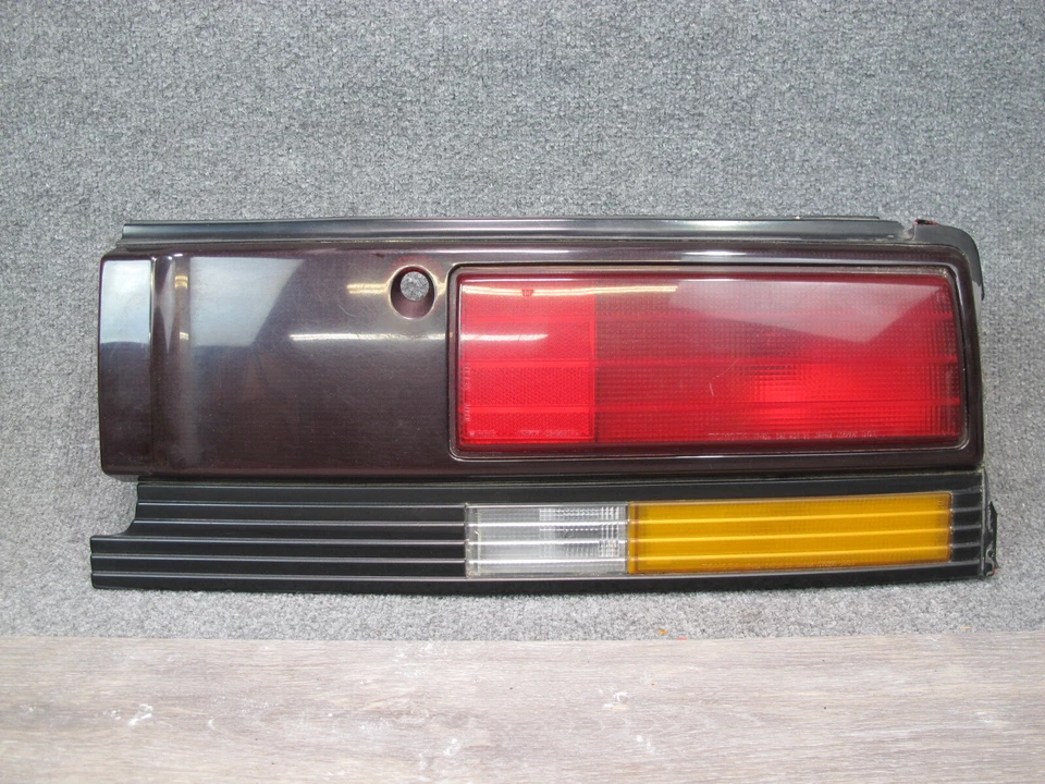 87-89 TOYOTA MR2 lanterna traseira luz indicadora lateral conjunto de placa OEM - Imagem 3 de 4