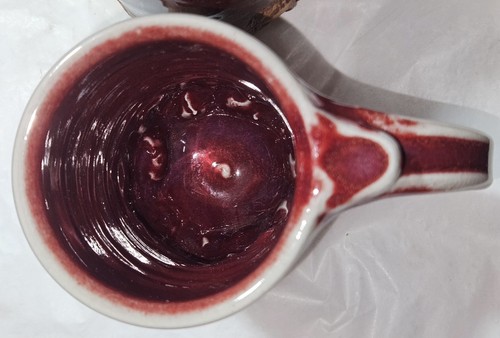 Marca de sello de estudio artesanal Ann Marie Emond ~ 1 par de tazas de cerámica texturizadas rojas - Imagen 9 de 12