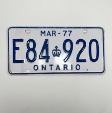 1977 ONTARIO LICENSE PLATE / E84 920 / ONTARIO LICENSE PLATE 1977