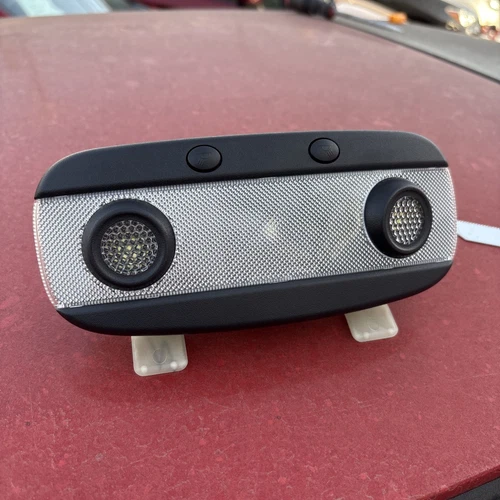 Luz domo negra Ford Fiesta ST WT MK6 14-19 OEM - Imagen 1 de 2