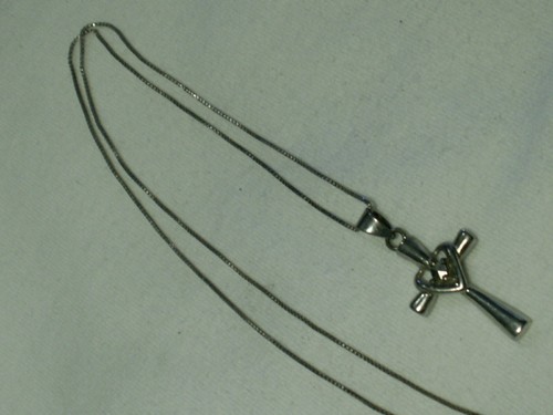 Argento Sterling, Marcasite Croce & Collana con Pendente a Cuore - Foto 4 di 4