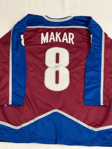 Camiseta deportiva de hockey firmada por Cale Makar Colorado Avalanche certificado de autenticidad - Imagen 3 de 8