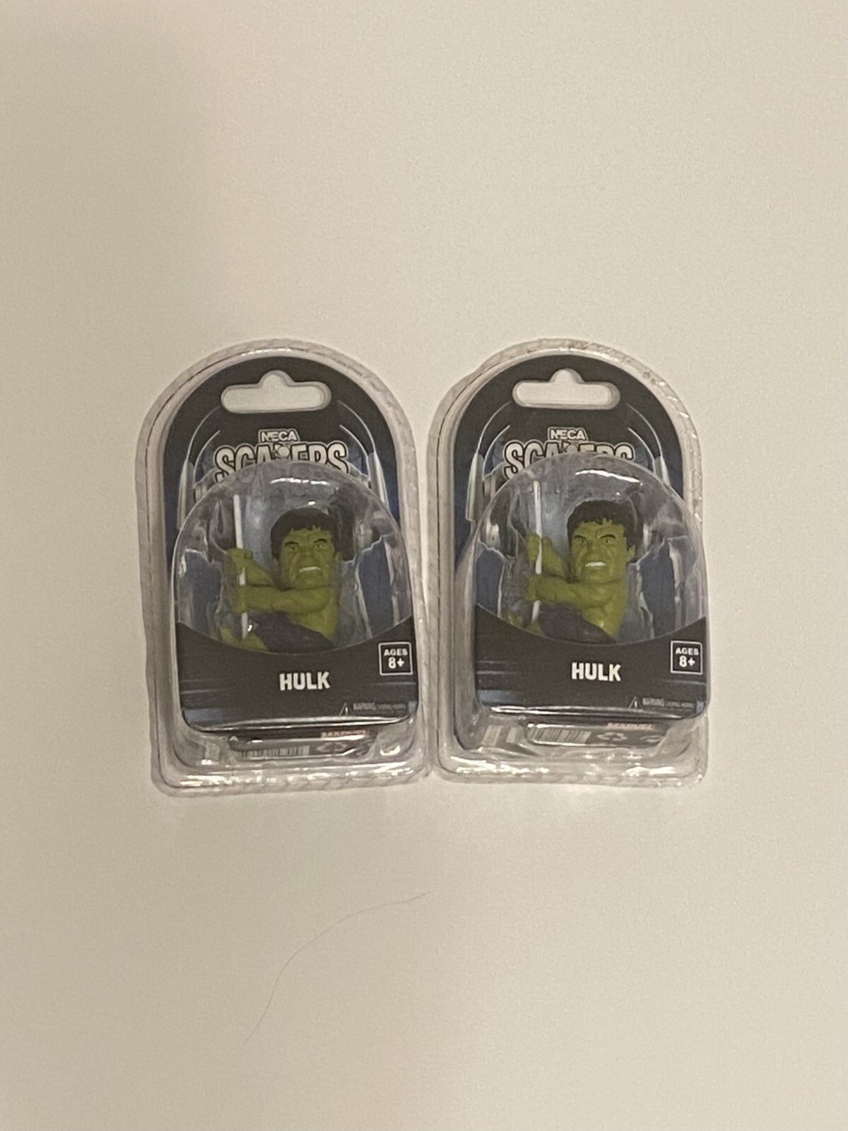 2 Hulk NECA Scalers