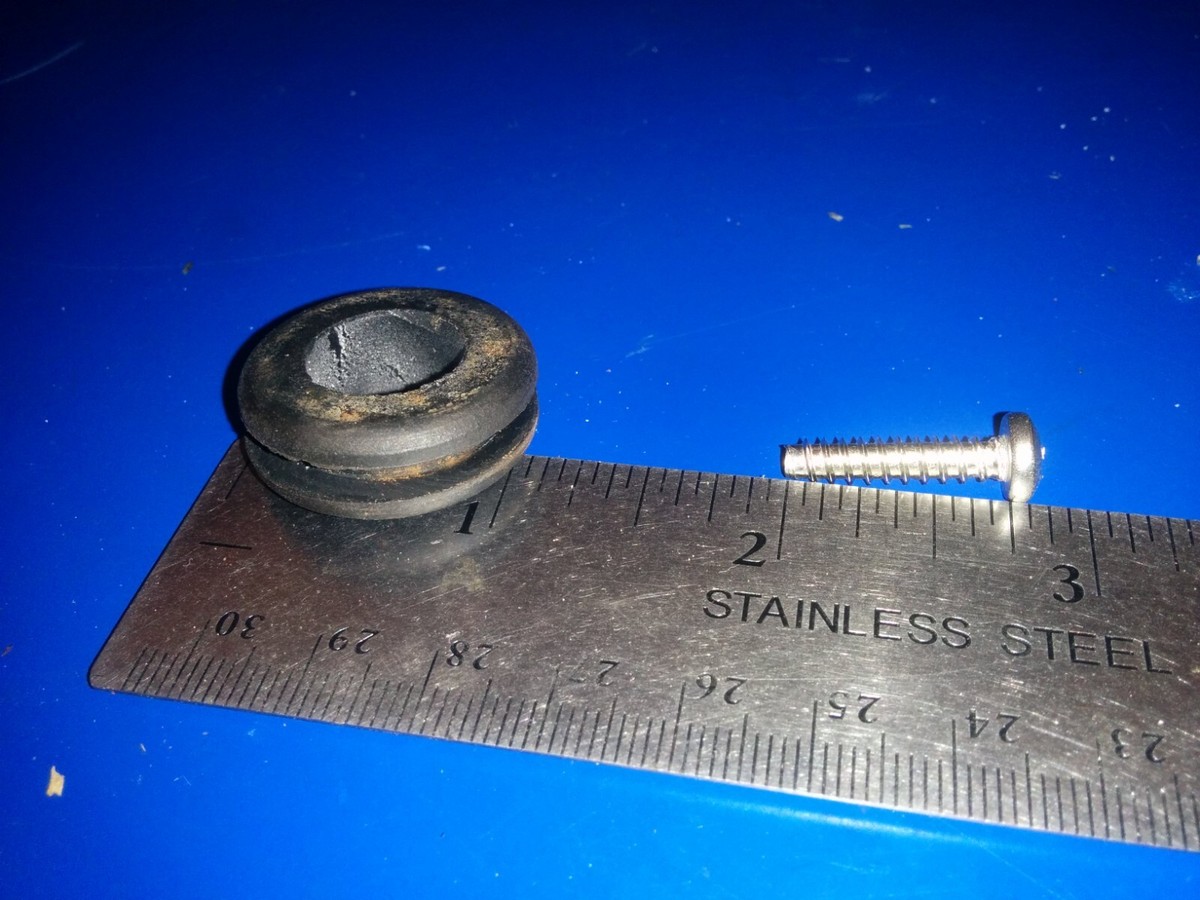 0329518 grommet 329518 for 0514867 BRACKET johnson evinrude