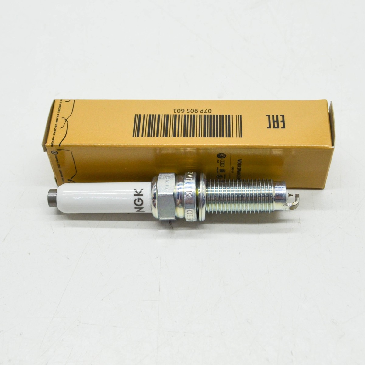 パーツ plugTV for volkswagen NEW VOLKSWAGEN TERAMONT X SPARK GLOW PLUG 07P905601 ORIGINAL 07P