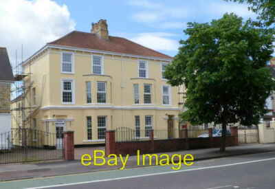 Photo 6x4 Solas hostel, Newport The hostel occupies both sides of three-s c2012