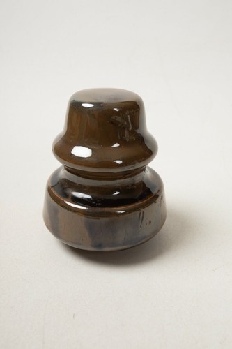 Molted Brown Ceramic Antique Insulator (P1R-28) Power Line Unmarked - 第 1/9 張圖片