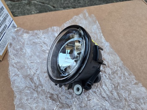 BMW X1/X2/X3/X4 11-23 Left Fog Light Assembly New TYC 19-12106-00-9, 63177238787 - Picture 5 of 11