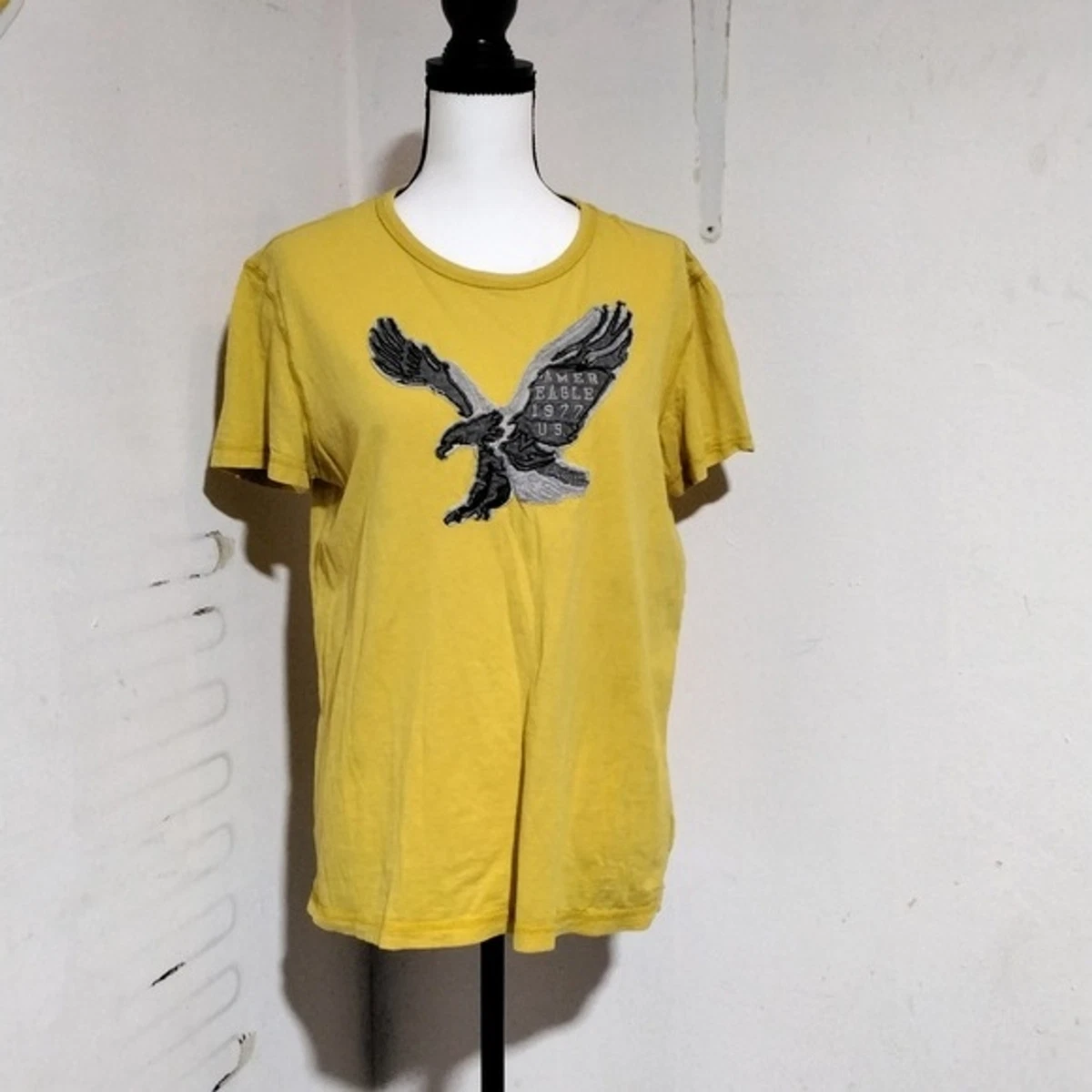 American eagle hotsell yellow shirt