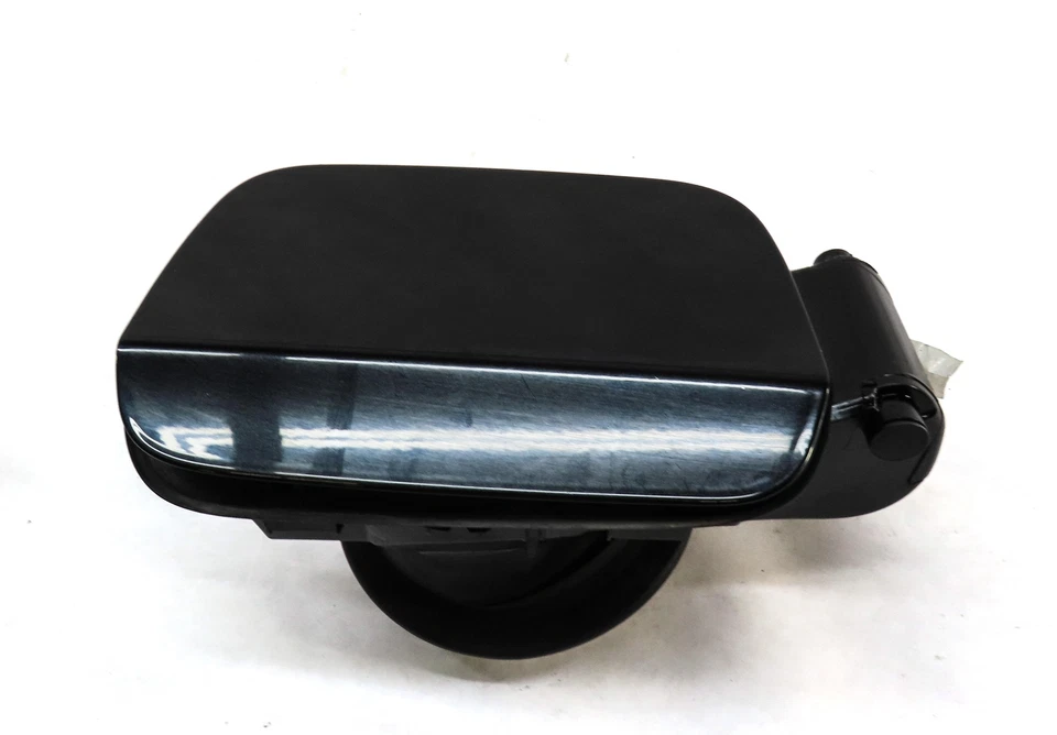 BMW 328i 335i M3 (E92) 2007-2013 cupé - puerta del tanque de combustible con carcasa (negro 475) Foto 3 de 4