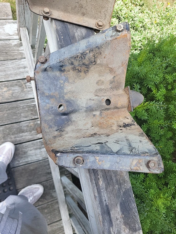 Conjunto de soporte de torre/delantal/panel exterior Nova Chevy II 1966-67 usado original Foto 4 de 4