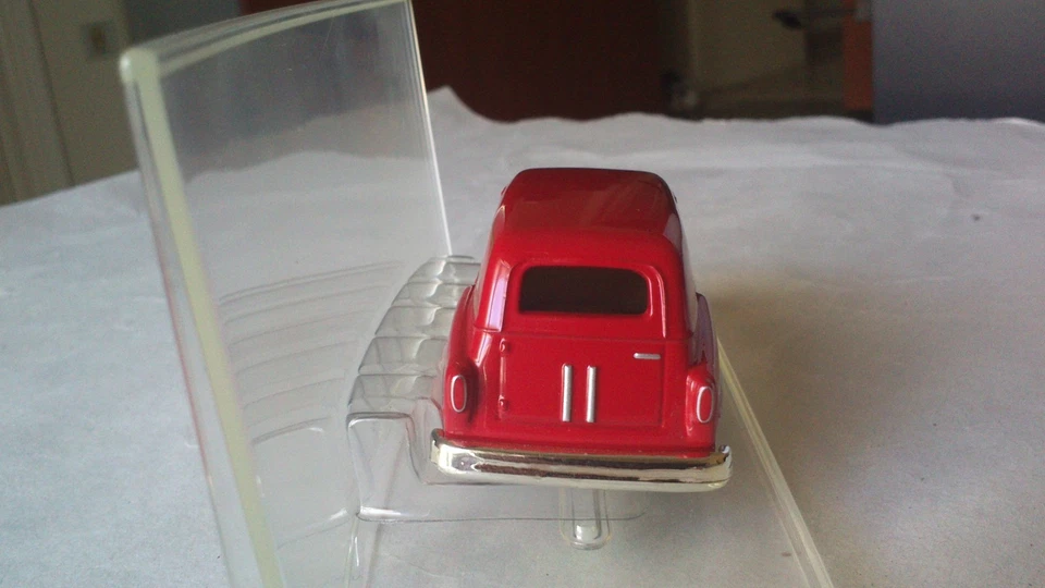  FIRE HEROES CORGI PONTIAC VAN FIRE SUPPORT  CS90014 - Image 2 of 4