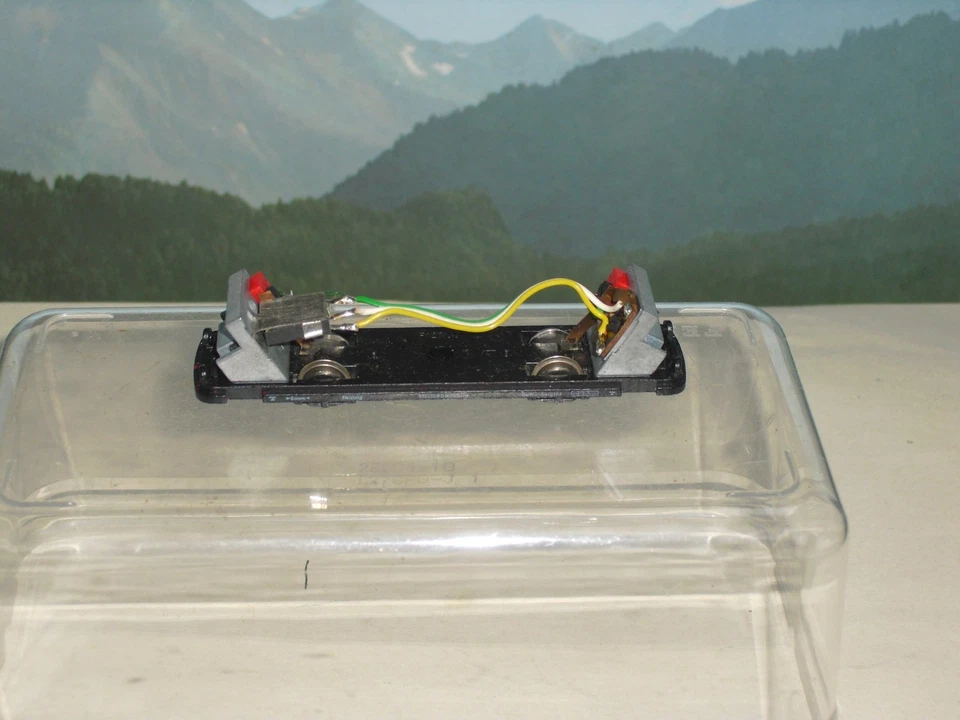 Minitrix Triebwagen-Fahrwerkbeiwg. Spur N 2980 VT 98 + VS 98 DB 51 2980 00 Ep.3