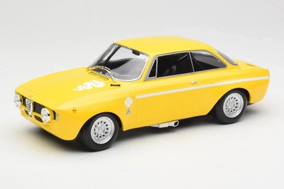 155120024 Alfa Romeo GTA 1300 Junior Yellow Minichamps 1/18