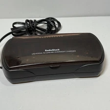 RadioShack Universal Battery Charger 23-339 AA/AAA/9v/C/D/Ni-Cd/Ni-MH