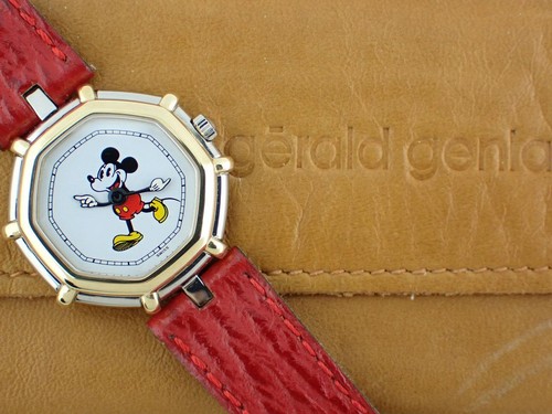 Gerald Genta Retro Fantasy Mickey Mouse Combination G2851.7 Qu...