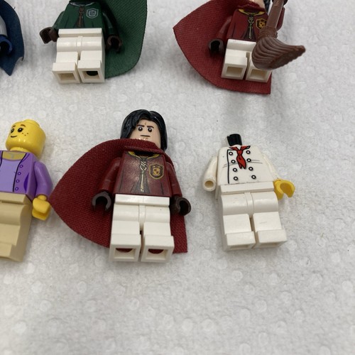 Vintage LEGO Minifigures Lot Figures w/ Accessories (Batman Harry Potter) - Picture 5 of 6