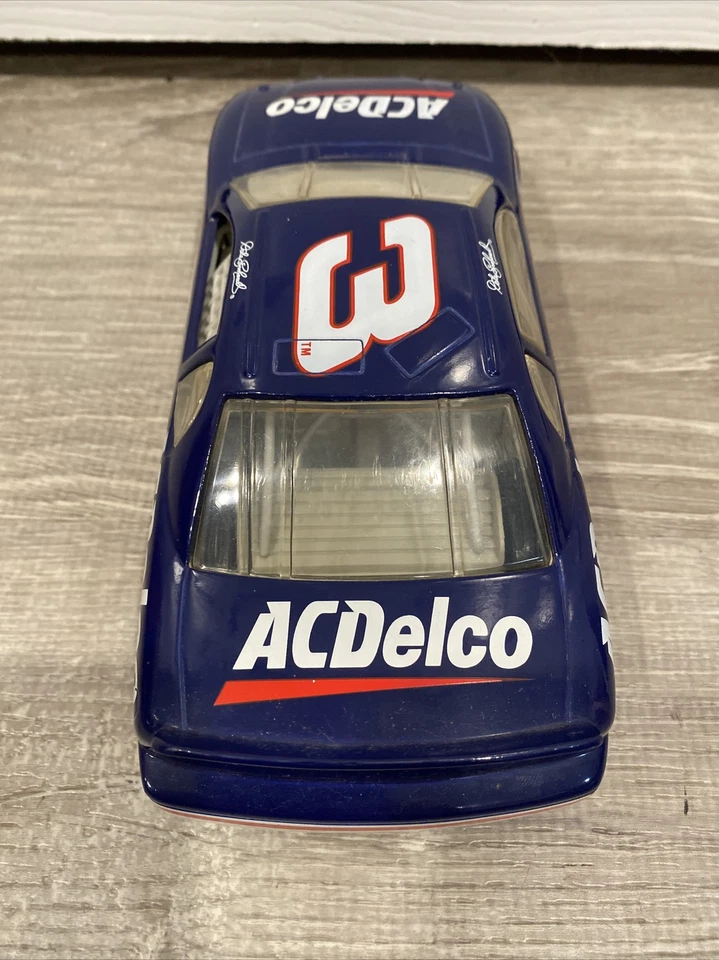 1997 Hasbro Nascar #3 Dale Earnhardt Sr. AC Delco 1:24 Die cast azul - Imagem 4 de 4