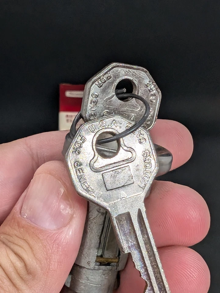 Chevrolet Impala Belair Biscayne Caprice 1968 NORS BLOQUEO DE ENCENDIDO CILINDRO Y LLAVES Foto 4 de 4