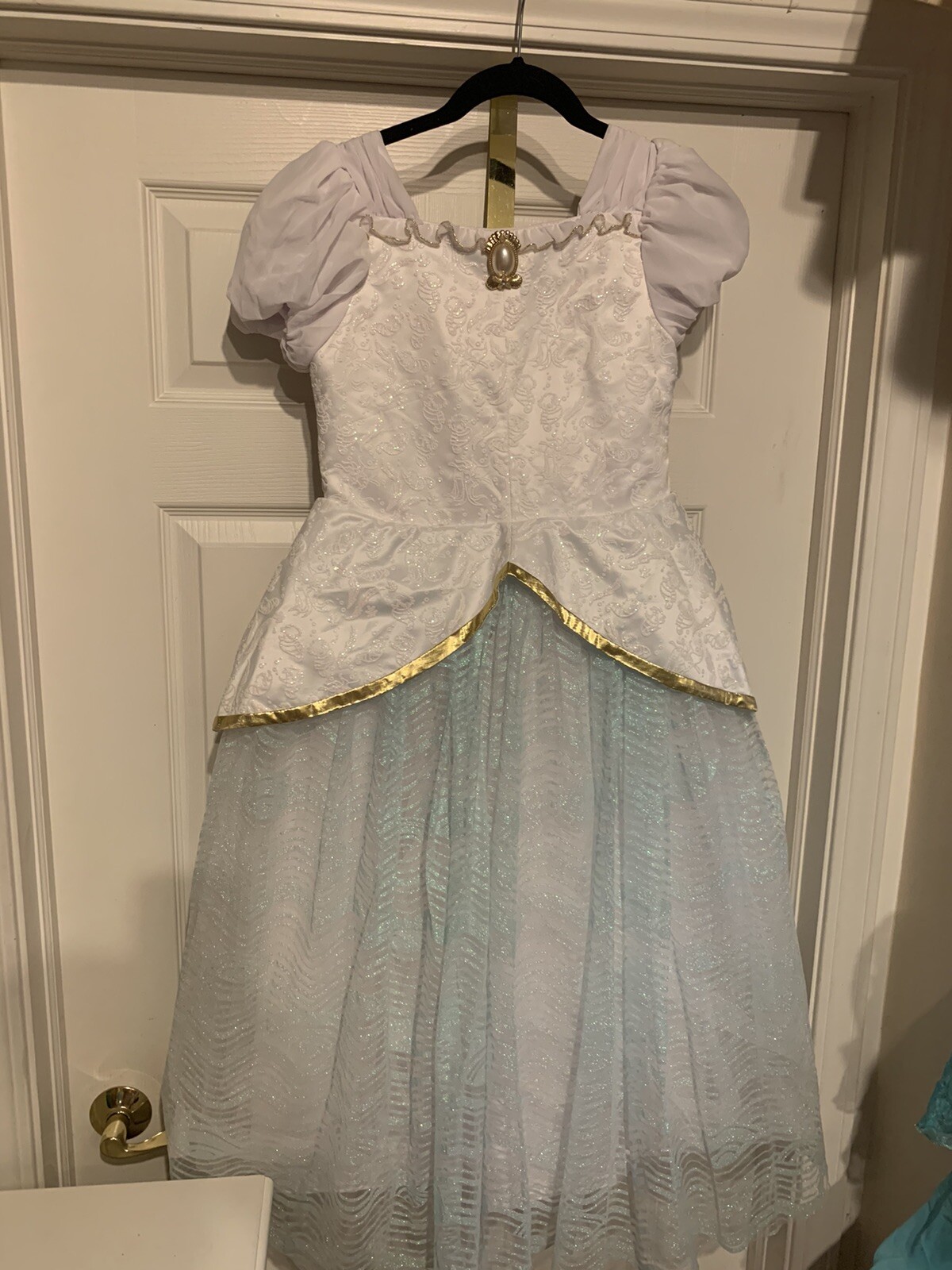 Picture 6 of 12