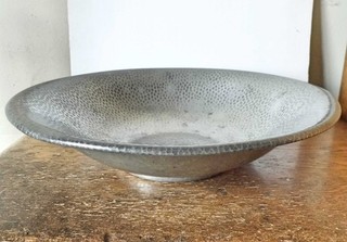 TUDRIC ZINN Obstschale 01354 Liberty & Co. 1910 ARTS & CRAFTS gehämmert Oberfläche