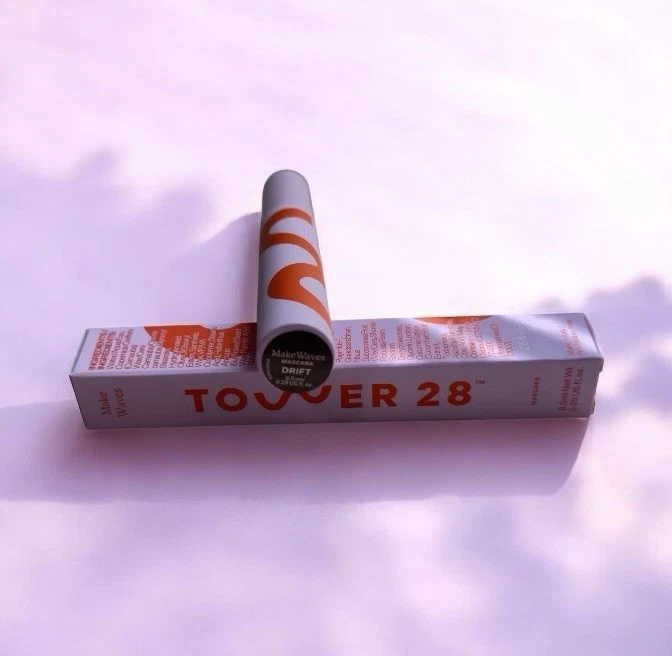 Tower 28 Beauty MakeWaves Lengthening + Volumizing Mascara (DRIFT) Standard Size - Image 3 of 4