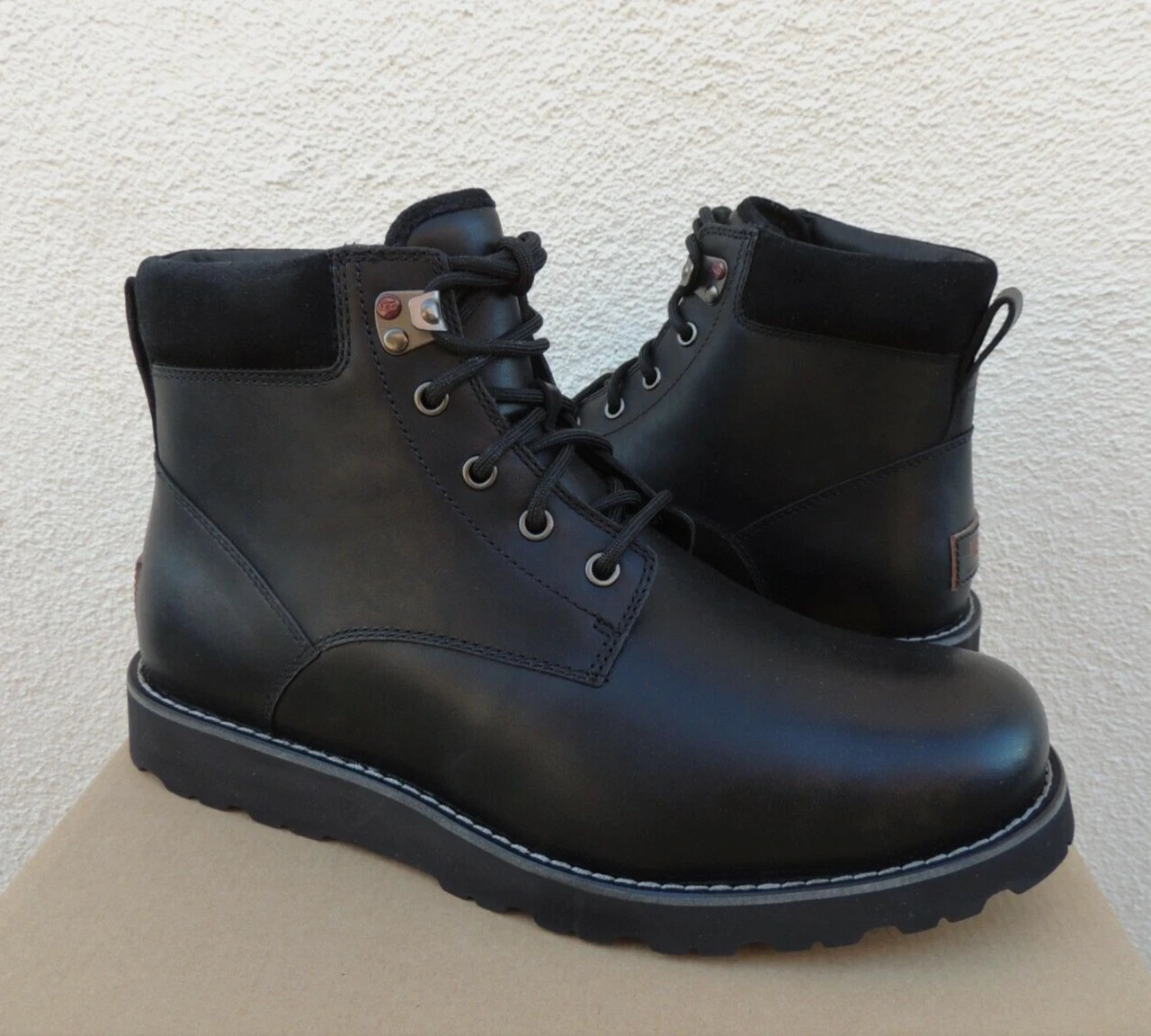 UGG 2019 SETON TL BLACK WATERPROOF LEATHER/ WOOL SNOW BOOTS, US 11/ EUR 44 ~NEW