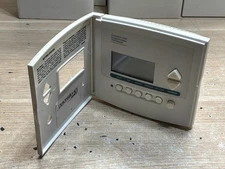 Carrier Multi-Stage Commercial Thermostat 33CS220-01 Debonair 220/JUA3167