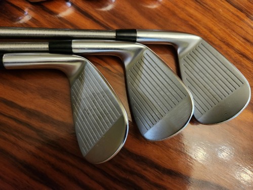 Mizuno JPX 921 Forged Iron Set (5-Gap) with Steel Fiber I110CW Stiff Shafts - Picture 6 of 16