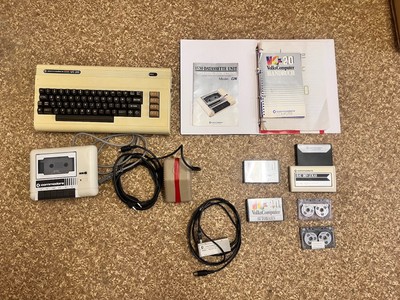 Commodore VC 20 C2N Kasette Konsole Retro Mit Spielen Zubehörpaket