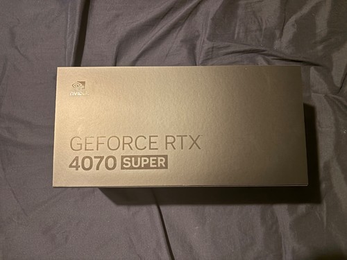 NVIDIA GeForce RTX 4070 Super Founders Edition 12 Go - Photo 2/9