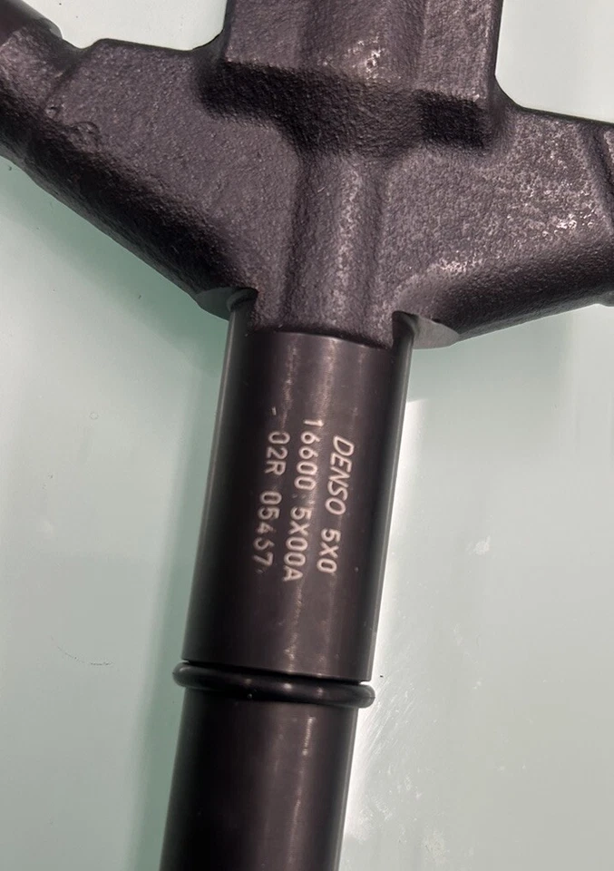 Refurbished Diesel injector to suit Nissan Navara D40 YD25 Spain  295050-0300 - image 4 of 4