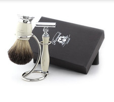 Double Edge Safety Razor with Badger Hair Shaving Brush 3 Piece Mens Shaving kit