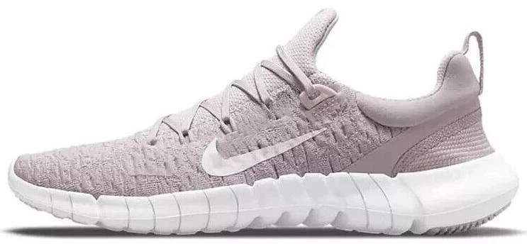 Preços baixos em Nike Free Run 5.0 Summit White Light Arctic Pink