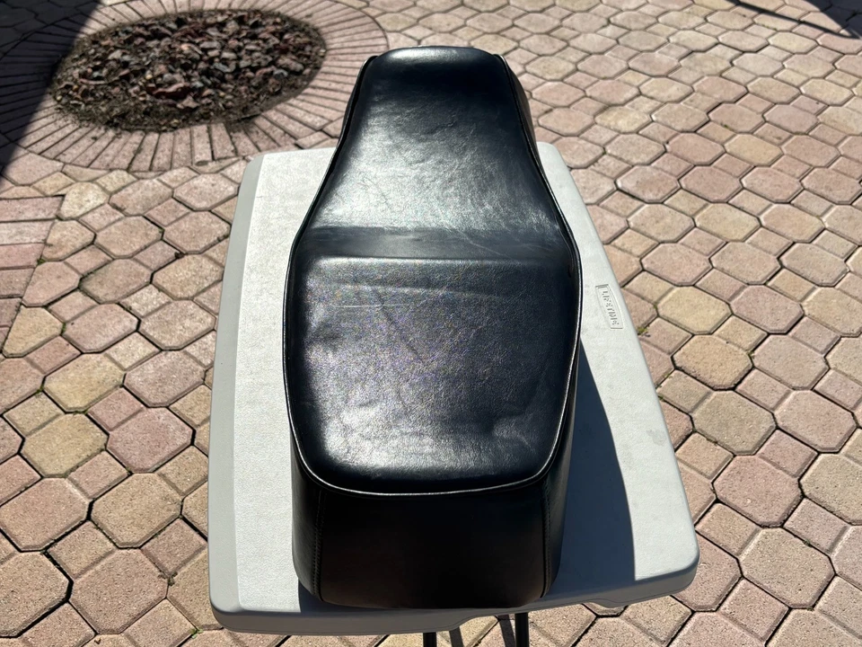 Sillín de asiento Honda CB650 1981 Foto 3 de 4