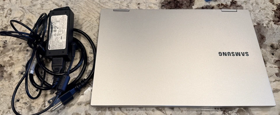 Samsung Galaxy Book Flex Alpha Laptop - 13.3" -2-in-1 - i5 - 8GB RAM - 256GB SSD - Image 2 of 4