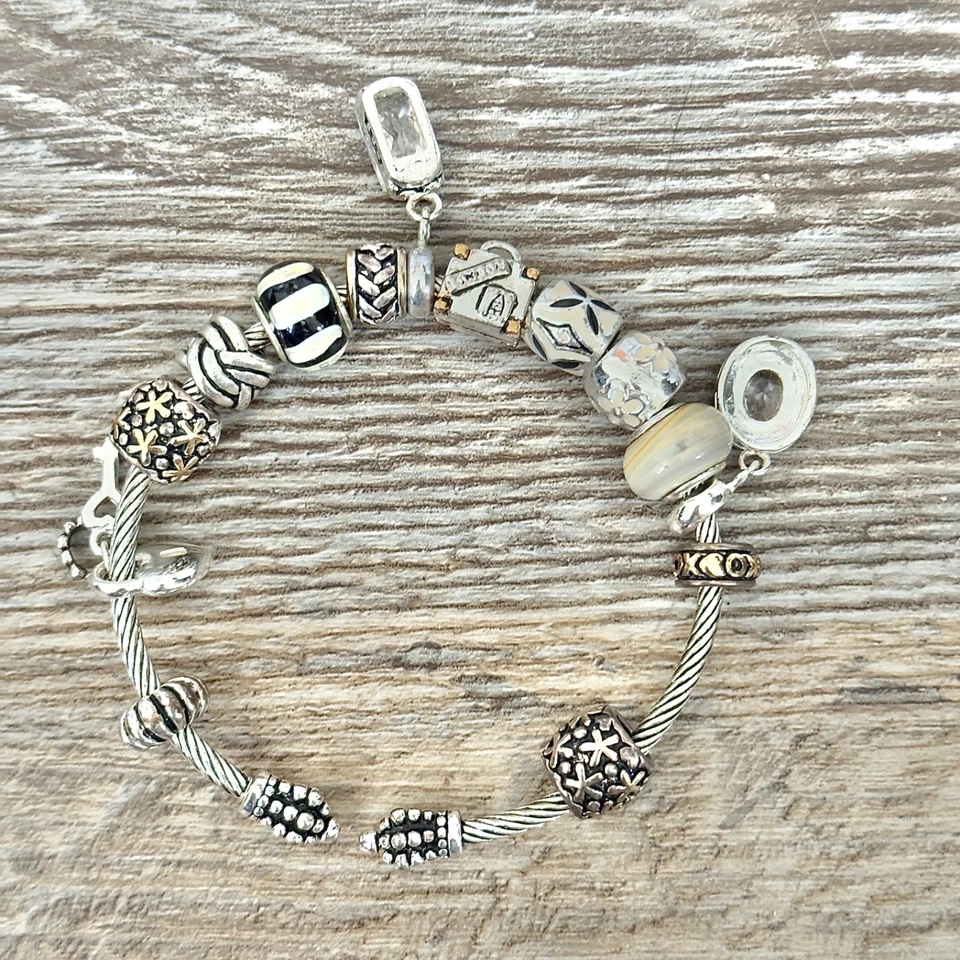 Brazalete DaVinci Charm tono plata sin firmar corazón flores diamantes de imitación blancos Foto 3 de 4