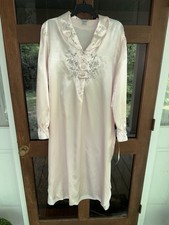 NWT Vintage KATHRYN Sz XL/XXL Pink Gloss Satin Button Down Nightgown Floral Emb