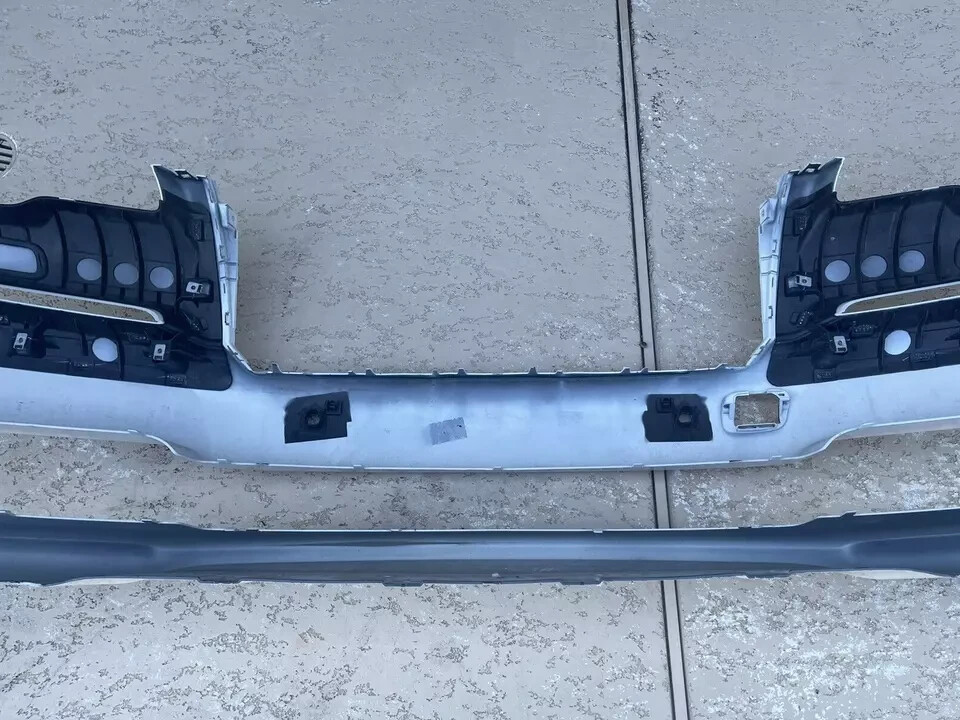 Rolls Royce Wraith Front Bumper 2017 2018 2019 2020 2021 - OEM - Great Shape *
